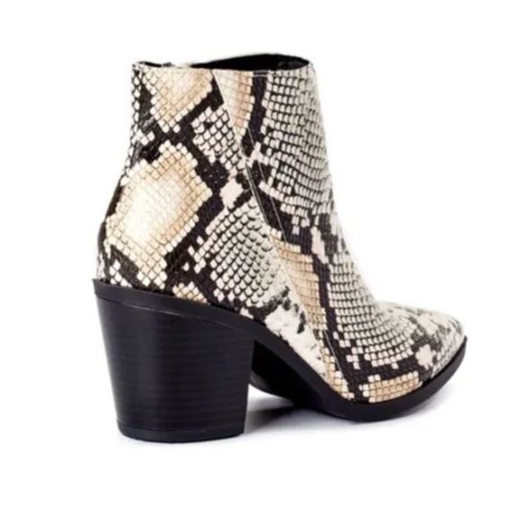 Scoop NYC Women’s Snake Print Boots Size 8.5 NEW - Picture 3 of 11